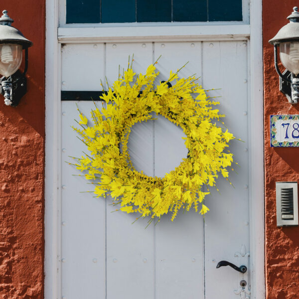 WF000240029-YE-3 Artificial Yellow Primrose Spring Wreath – Floral Front Door Wreath